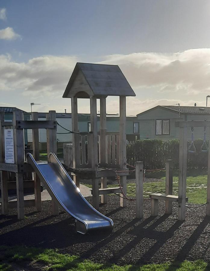 Masons By The Sea Heysham Static Caravan Sleeps 8 Pet Friendly Eksteriør billede